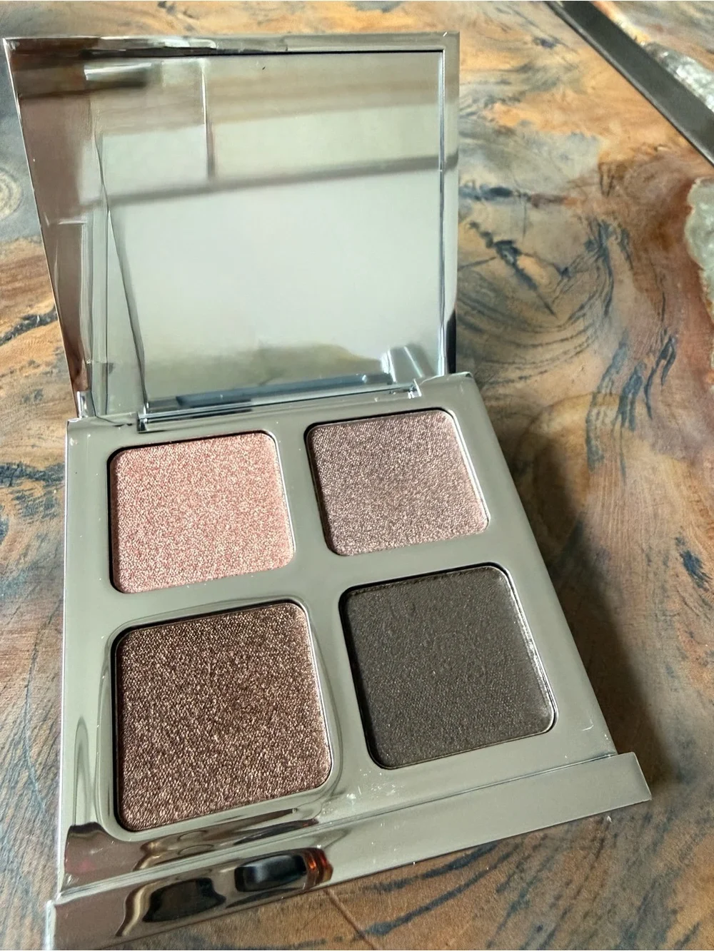 Il Makiage Color Boss Squad Eyeshadow Palette Brown/Taupe Shades. New with Tags